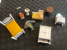 Anciens meubles miniatures - miniatures, en