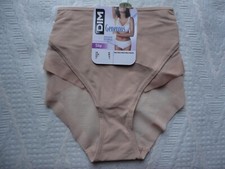 SLIP DIM *NEUF* GENEROUS MICROFIBRE ET TULLE COULEUR NEW SKIN TAILLE 42