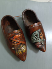 Paire de sabots décoratif vintage souvenir de Malo en terre cuite