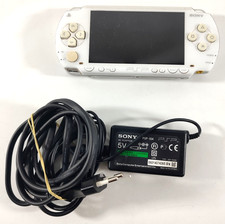 Console Portable Sony PSP 1004 Blanche  Fonctionne uniquement avec le chargeur