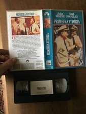 CASSETTE VIDEO VHS CINEMA primeira vitoria kirk douglas  john wayne  PORTUGAIS