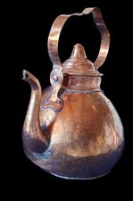 théière marocaine anciennes en cuivre