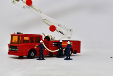 Camion de pompiers nacelle Snorkel K-39 avec 1 figurine - Matchbox - 1/50
