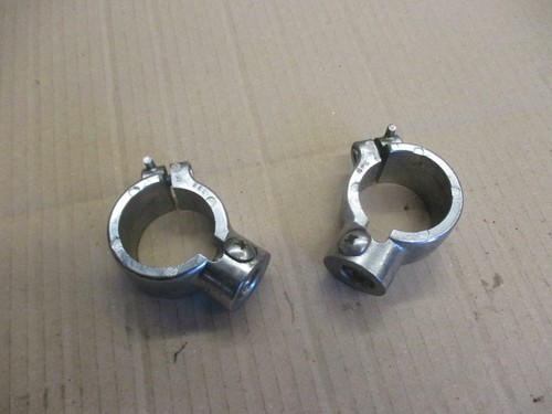 Supports clignotants avant
