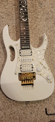 Ibanez jem555wh jem string - jem555wh,