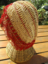 Bonnet de nuit femme ancien (1894) dentelle à la fourche rouge et beige