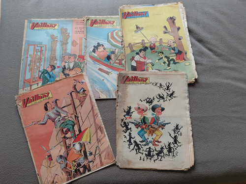 Vaillant lot journaux - /, /