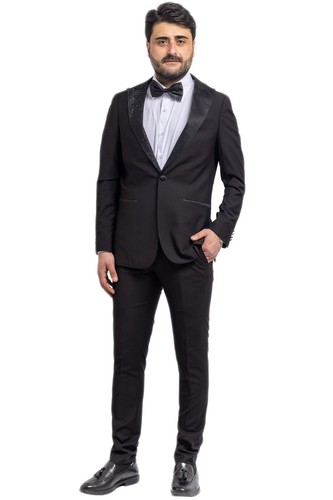 Smoking homme lance des