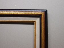 Cadre en bois doré à la feuille à patine acajou Marie Louise