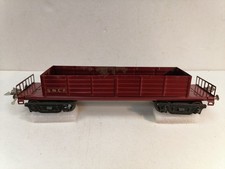 Wagon marchandise bordeaux à