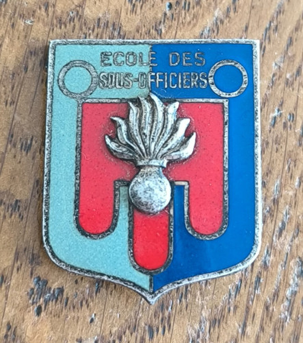 Insigne ecole des - des, sous