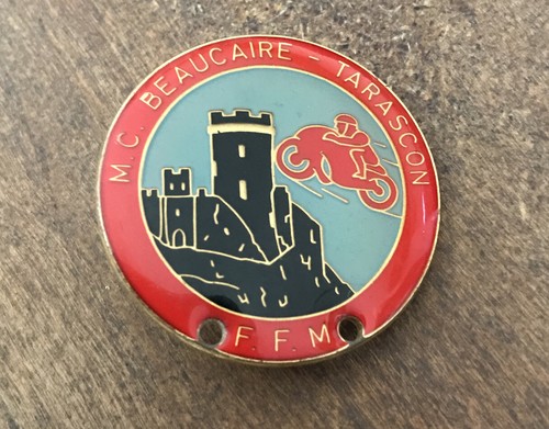 Médaille broche beaucaire - /,