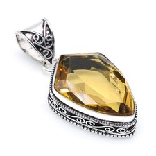 Pendentif bijoux fait main en