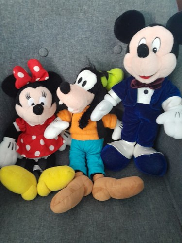 Lot peluches disney mickey - disney,