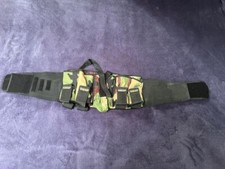 Harnais ceinture pour 4 pots et une bouteille paintball SWAP camouflage