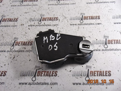Serrure volant mercedes - serrure,