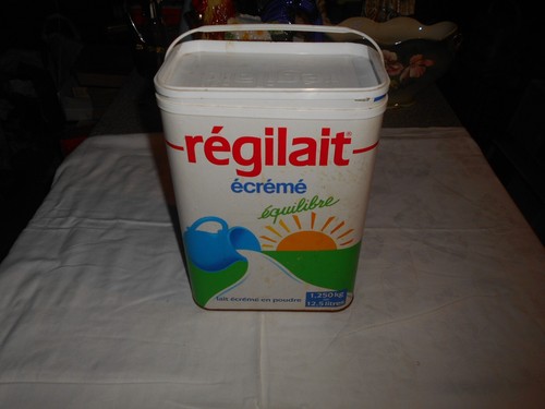 Ancien baril publicitaire