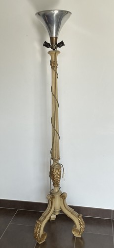 Ancien grand lampadaire - grand,