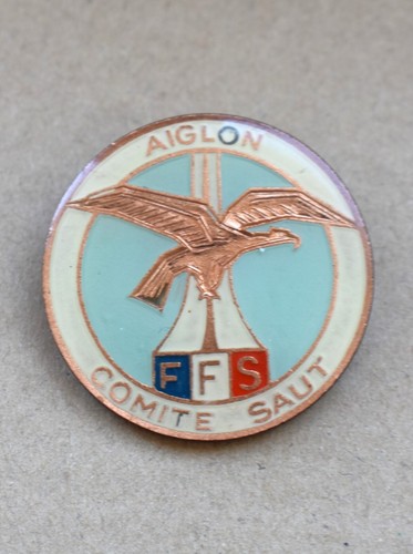 Bel insigne broche médaille - insigne,,