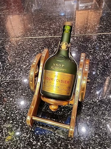Courvoisier cannon cognac fine - courvoisier,