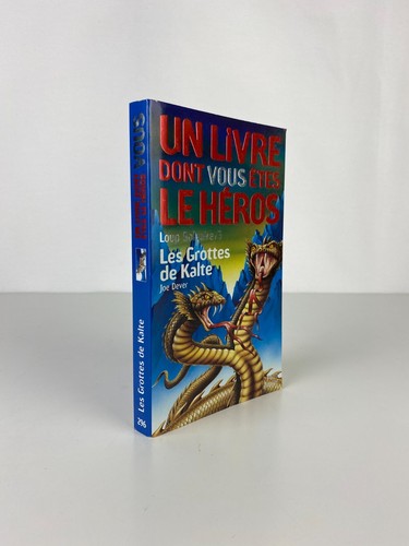 Ancien livre dont - un,