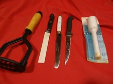 cuisine lot couteaux inox   presse purée etc....brise/jet 