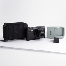 Canon S90 digital camera  10 MP CCD