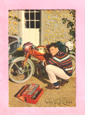 Jeune homme cyclomoteur - et,