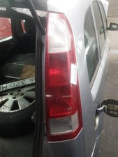 Feu arriere principal droit