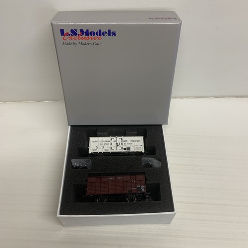 Train models 30394 - ls,