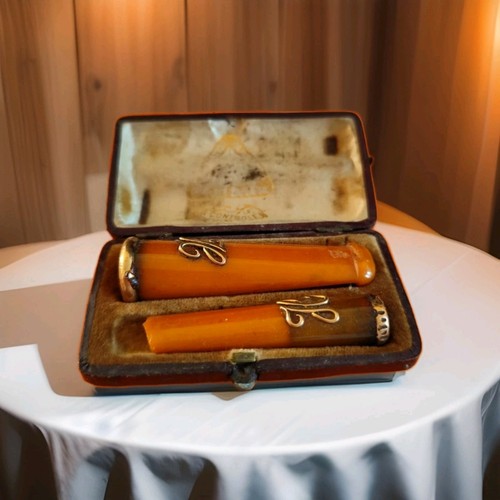 Ancien fume cigarette - ancien, et