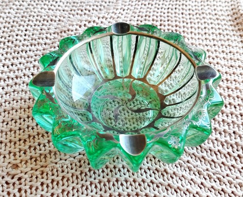 Cendrier verre vert fleur - vert,