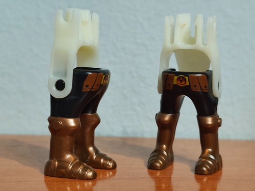 Playmobil jambes noires - playmobil, x2