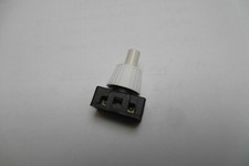 Interrupteur à poussoir, épaisseur 8,5 mm, bornes à vis, lampe de chevet (IP1)