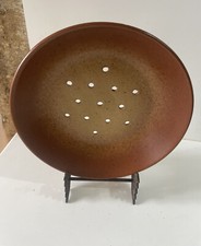 assiette passoire égouttoir faisselle Fromage Fraise Radis Grès déco cuisine