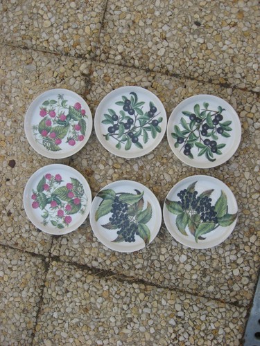 Lot petites assiettes - petites,