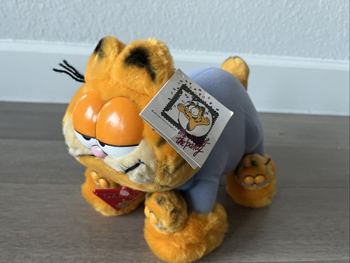 Nwt garfield plush - nwt,