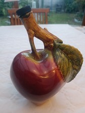 Ancienne bouteille de calvados en forme de pomme