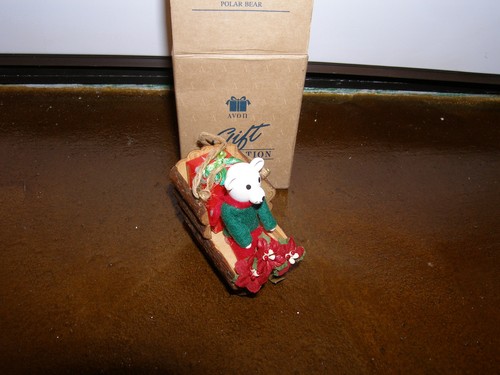 Avon log cabin cutie - log,