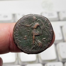 Lucius Vérus, revers à la victoire ailée, As 11,34g, Rare