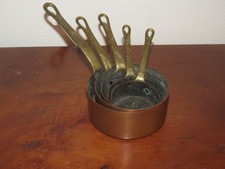 Lot de 5 casseroles en cuivre pour poupée dinette jouet