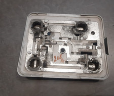 PLATINE FEU ARRIERE GAUCHE