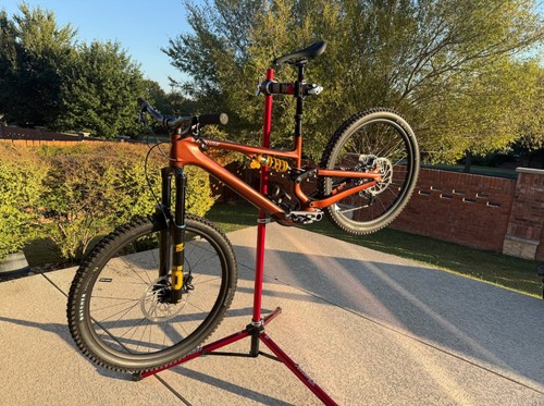 Nwt 2025 specialized - nwt,