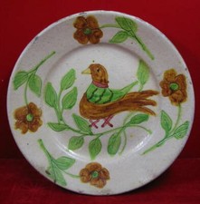 assiette terre vernissée