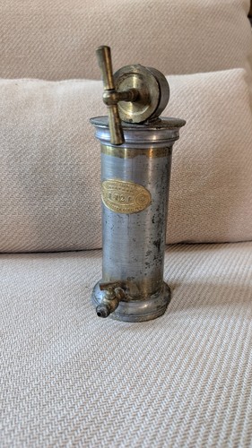 Ancien instrument médical