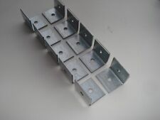 Lot 10 equerres acier