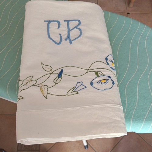 Drap ancien coton brodé - , main