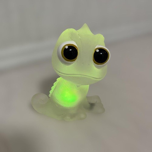 Disney store raiponce pascal - disney,