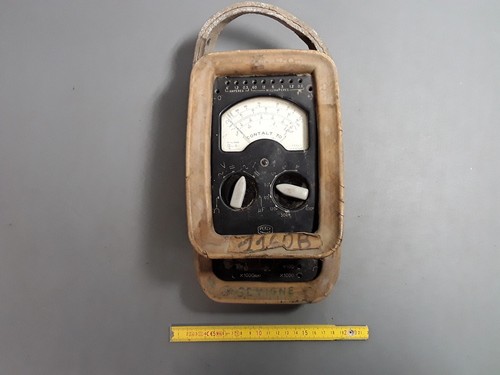 Ancien voltmètre - ancien,