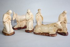 Lot de 6 santons crèche en plâtre vernis, Roi Mage, Marie, Joseph,  vache, âne